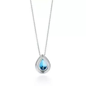 Pendant in Platinum with an Aquamarine and Diamonds