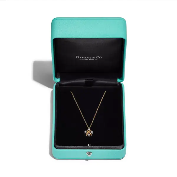 Sixteen Stone Pendant in Yellow Gold and Platinum with Diamonds