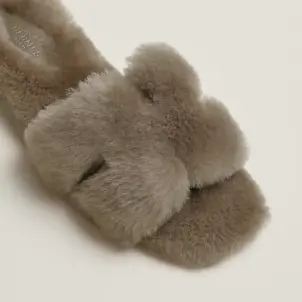 Oran sandal