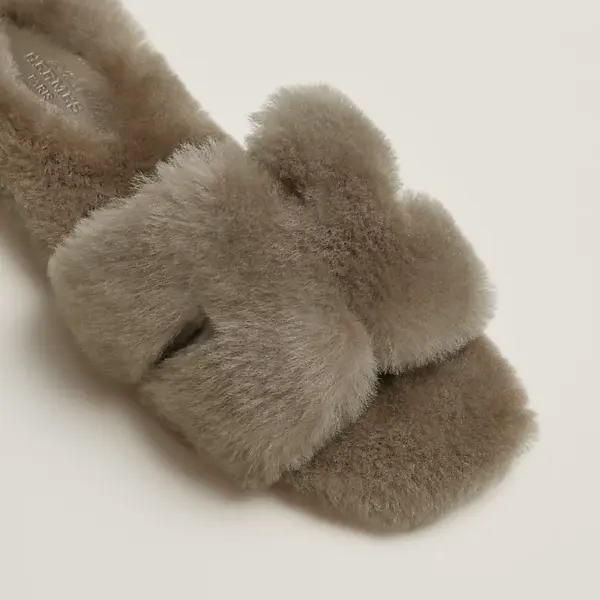 Oran sandal