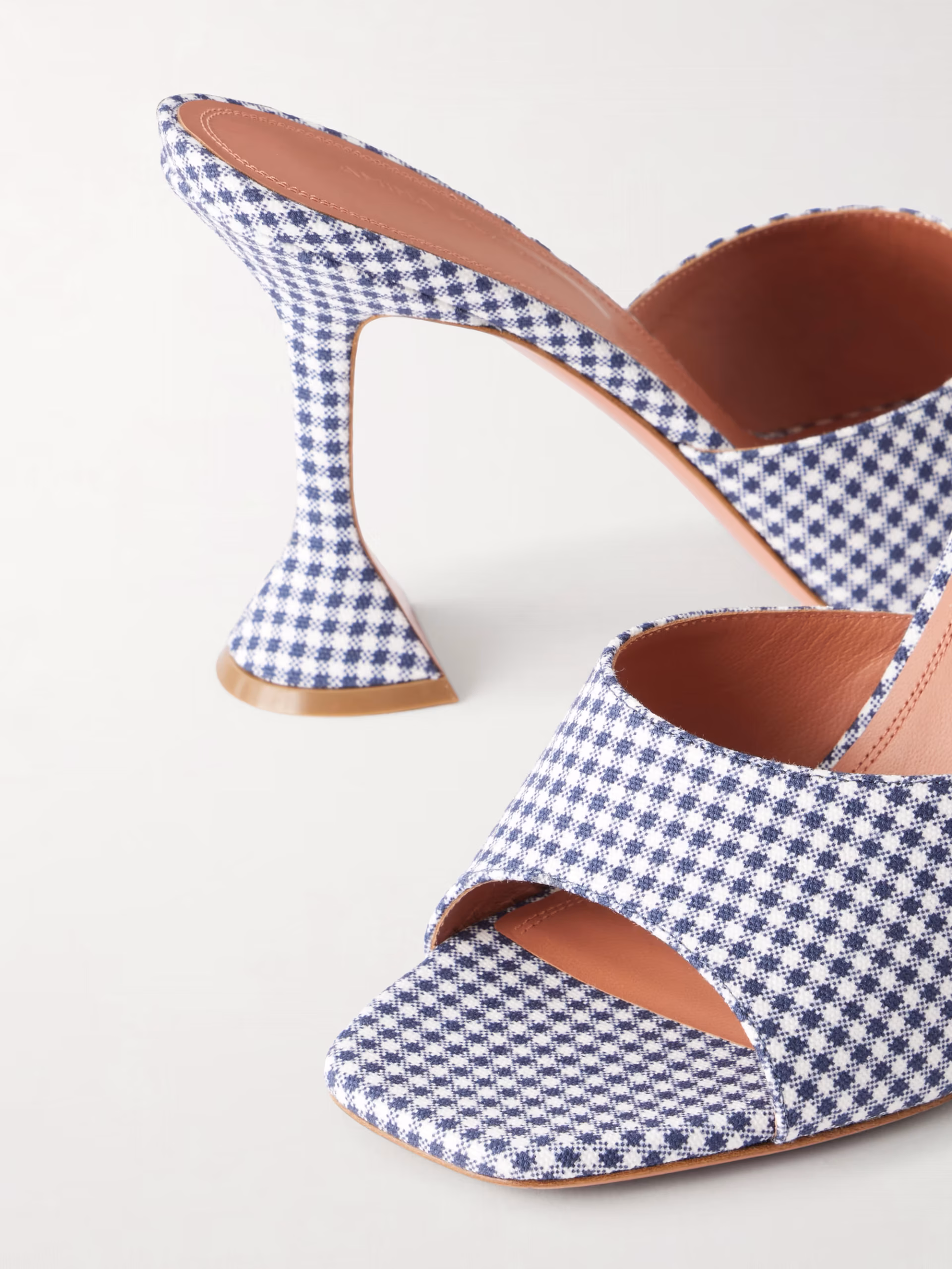 Lupita 95 gingham woven mules